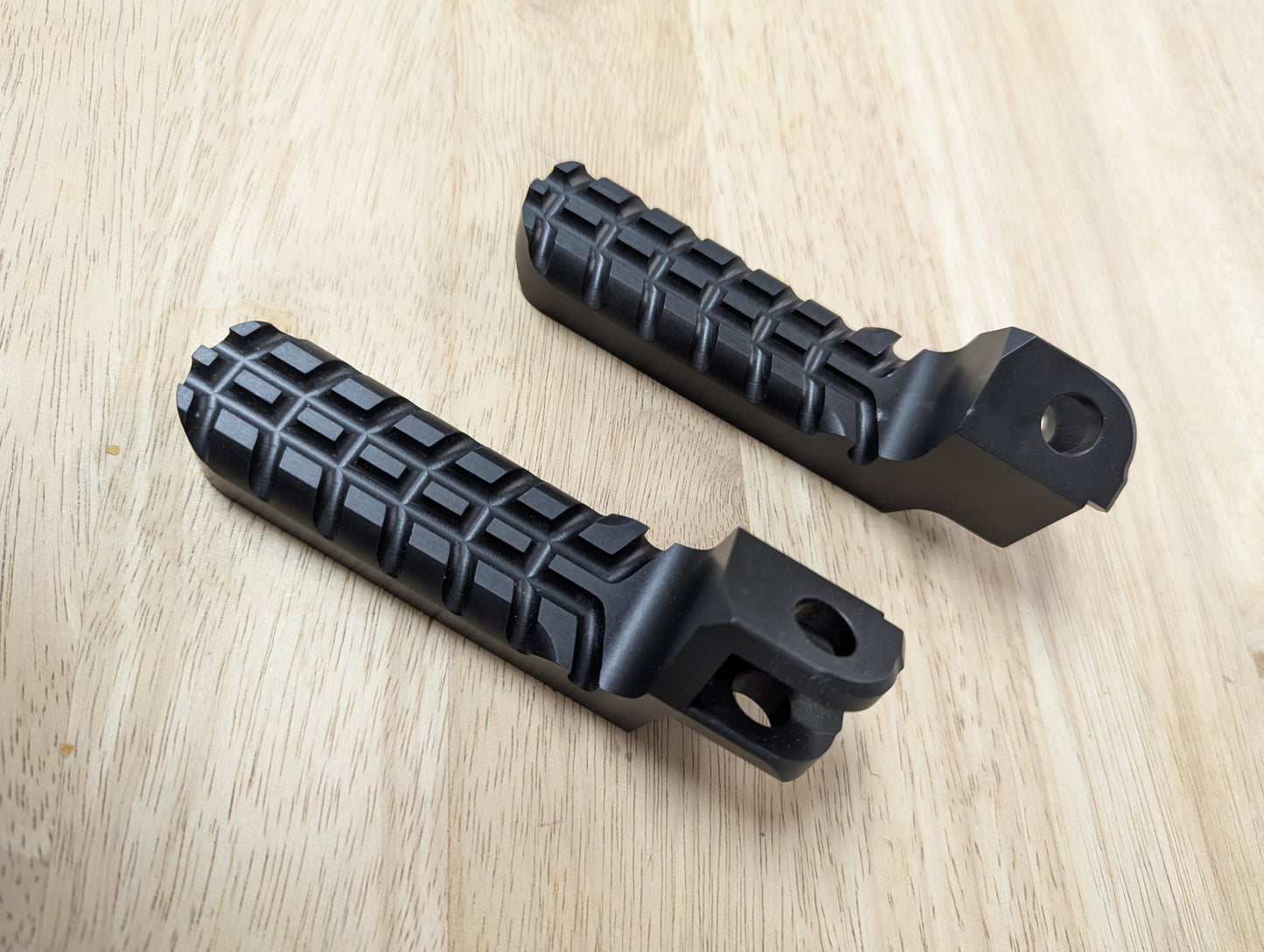 BILLET, 1" LOWERED, BLACK FOOTPEGS Kit (N2502.1CAZT Rev A)