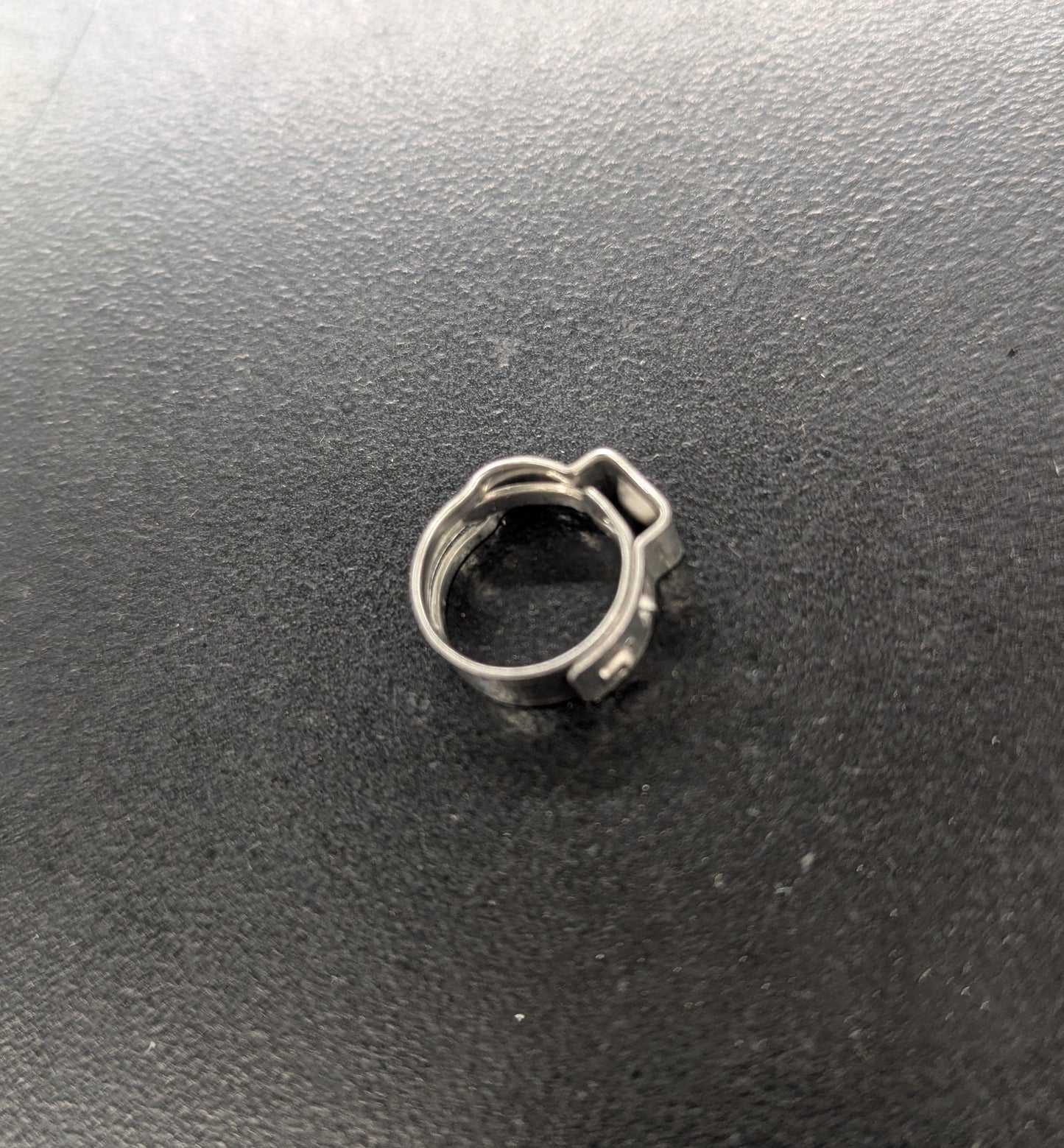 1-EAR CLAMP, 23.9-27.1MM (CN0030.1B6 Rev B)