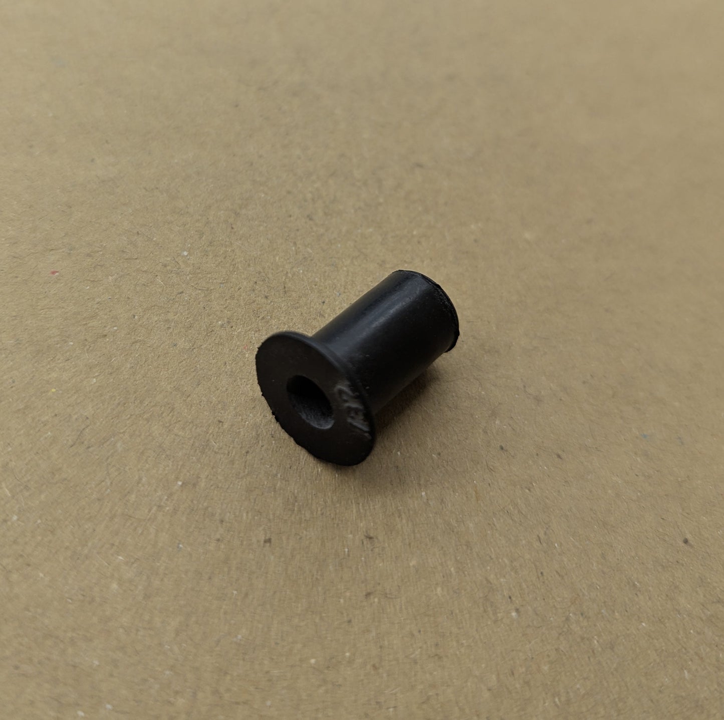WELLNUT, 10/32 thread (M0703.1B6 Rev A)