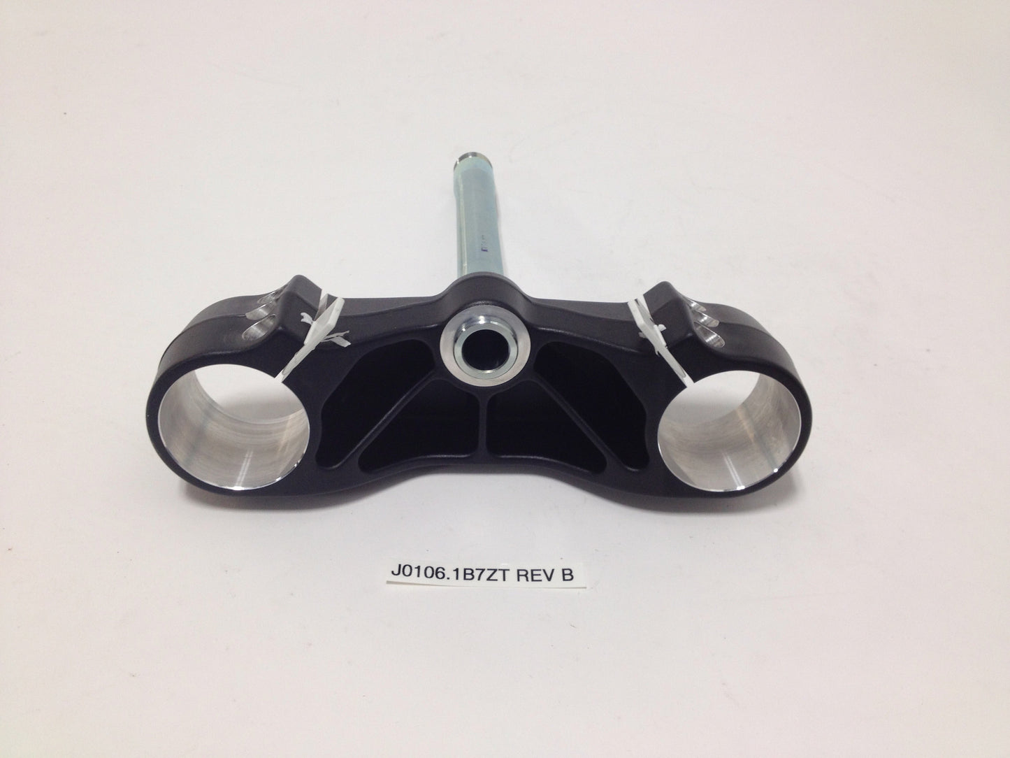 LOWER TRIPLE CLAMP ASSEMBLY, BLACK ANODIZED J0106.1B7ZT Rev B