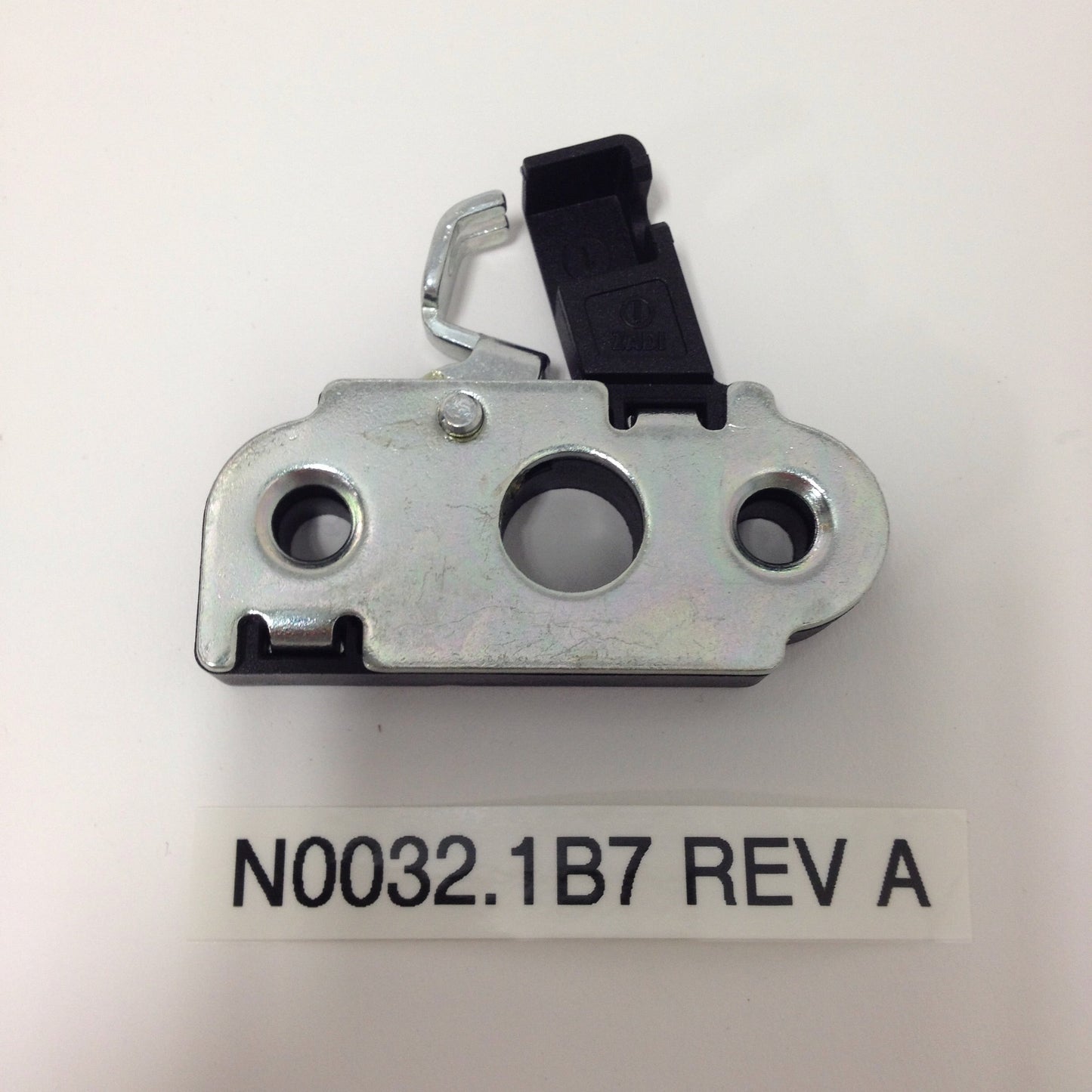 SEAT LATCH N0032.1B7 Rev A