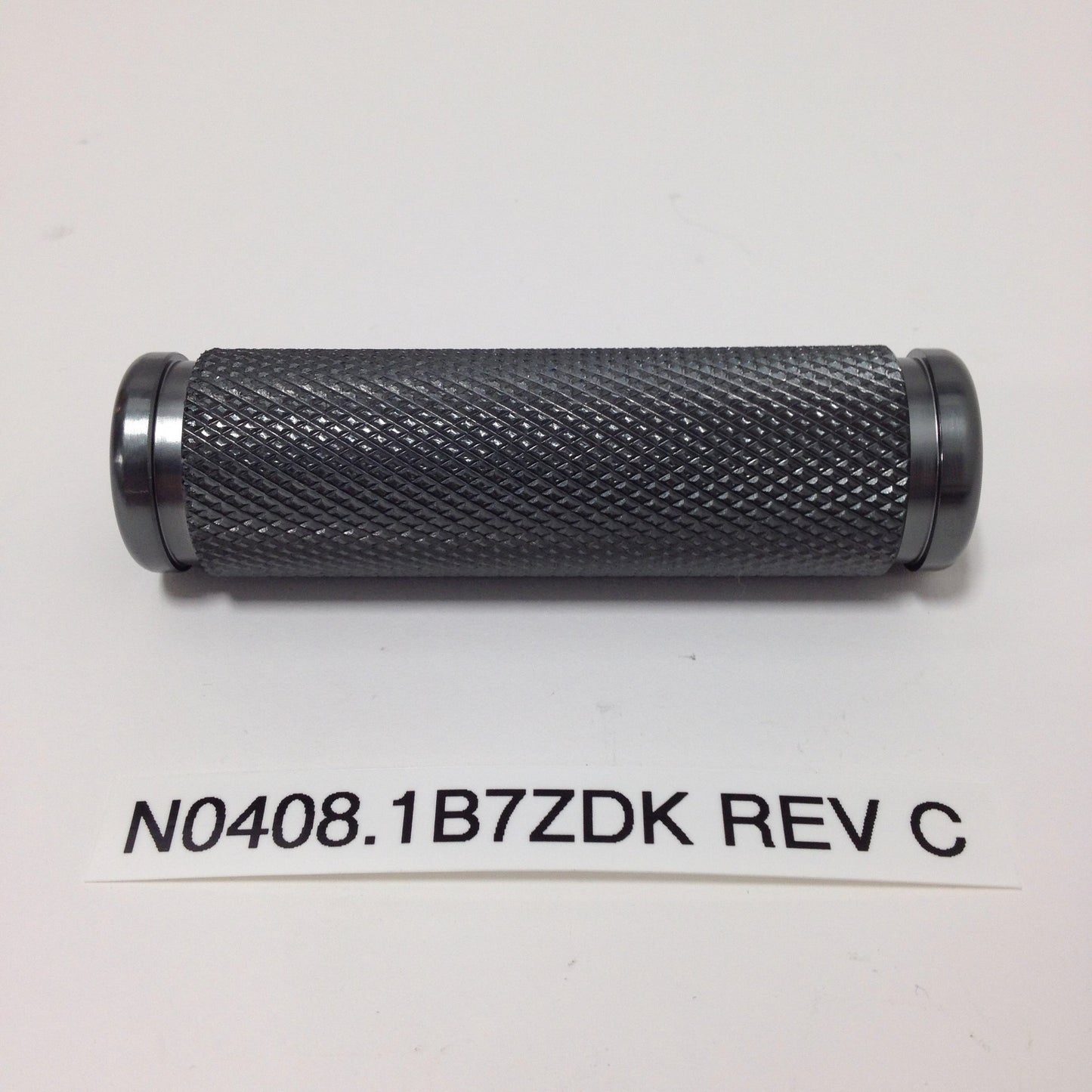 FOOTPEG BODY, KNURLED, ANODIZED TITANIUM N0408.1B7ZDK Rev C