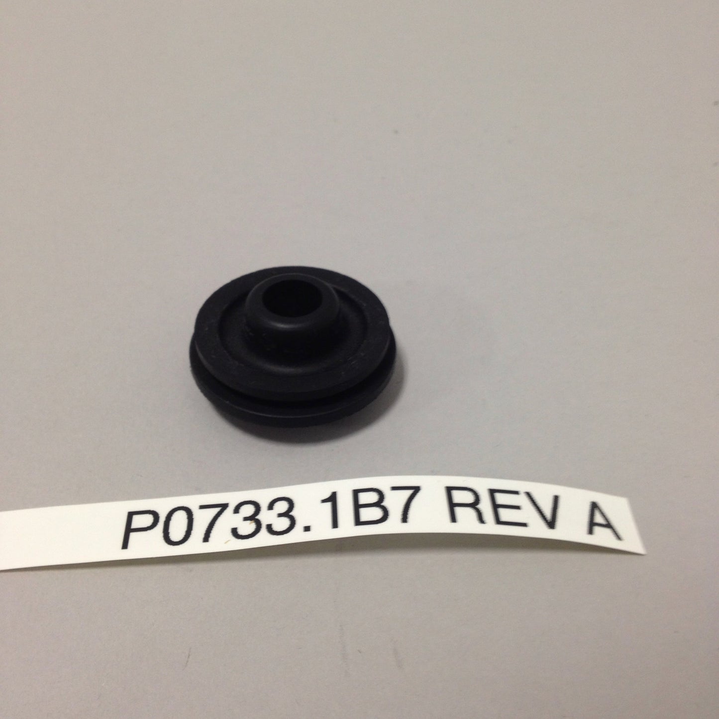 AIRBOX SEAL, FUEL LINE PASS THROUGH (P0733.1B7 Rev A)