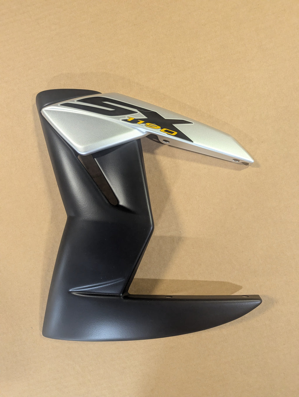 KIT, SIDE FAIRING ASSEMBLY, LEFT, FINE BEAD BLAST, CLEAR ANODIZE, W/BLACK GRAPHIC (M1644.1B9ZBG Rev A)