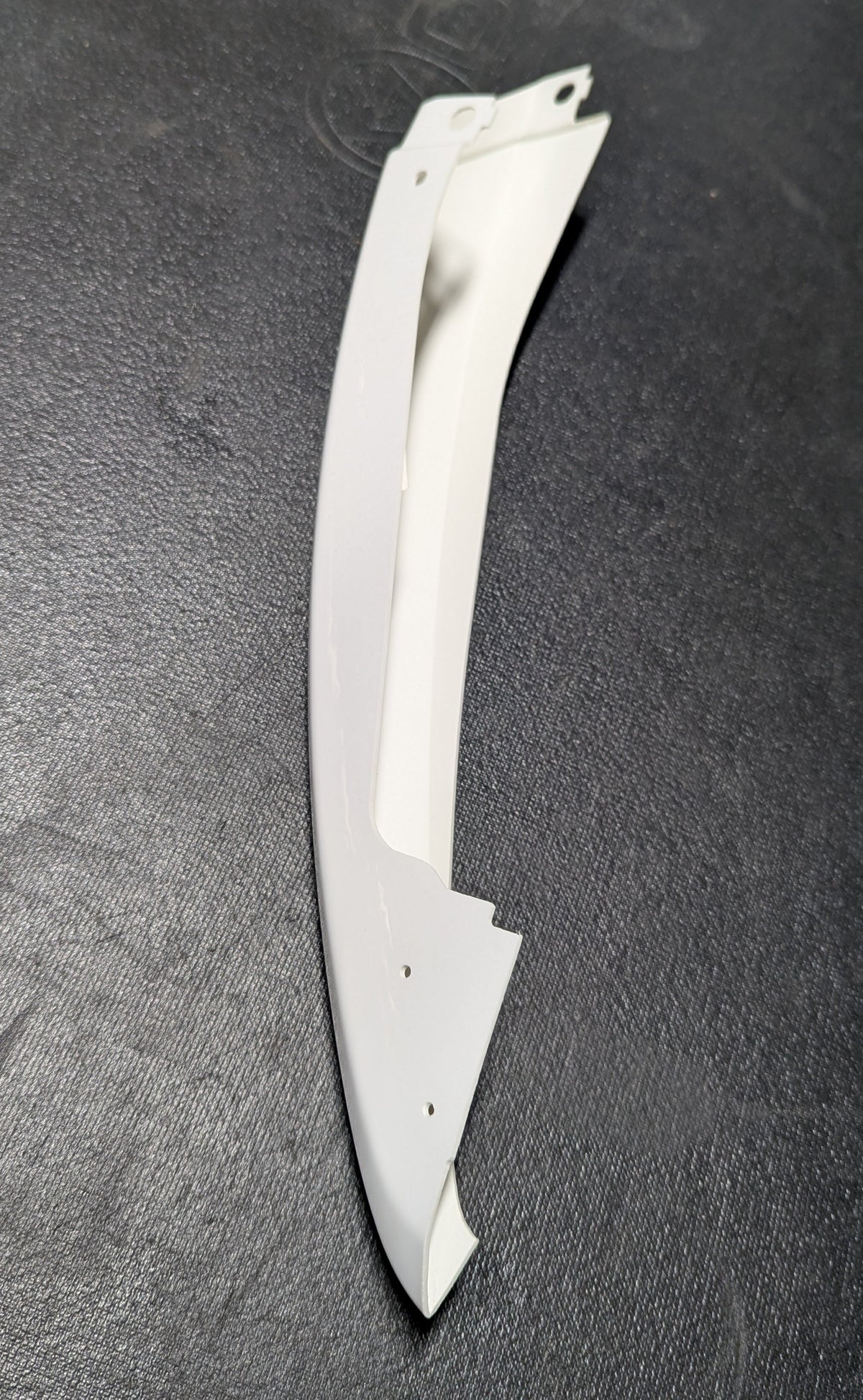 TAILSECTION BODYWORK, LEFT, INFINEON WHITE (M0658.2B7MEC Rev A)