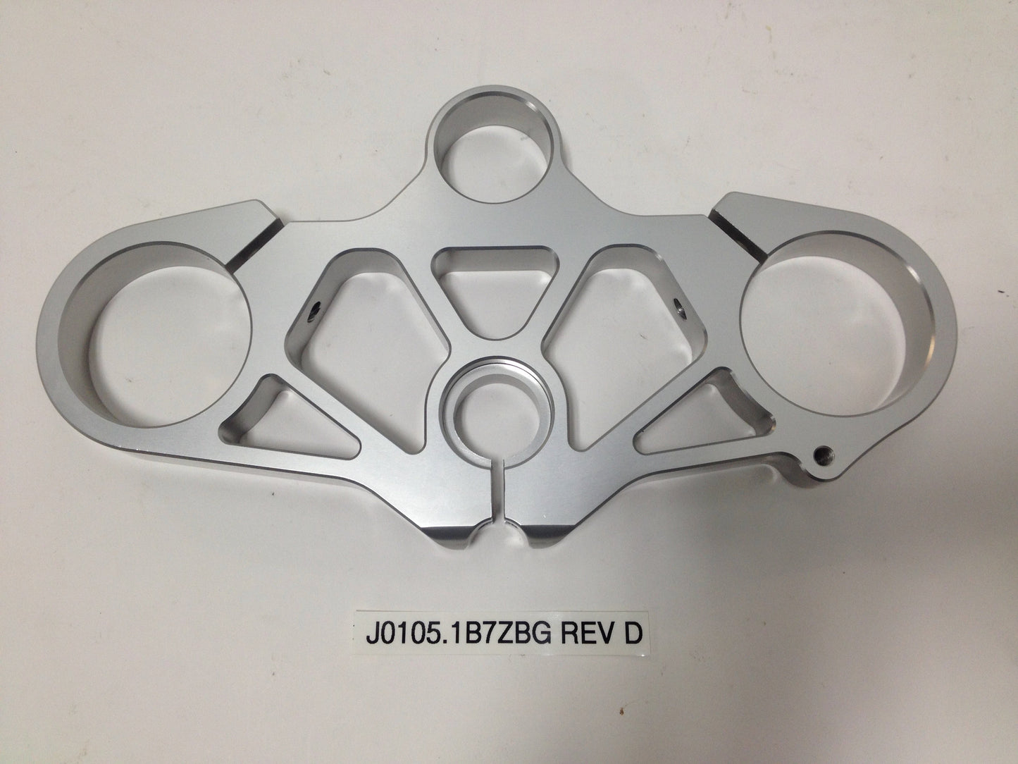 UPPER TRIPLE CLAMP, CLEAR ANODIZED J0105.1B7ZBG Rev D