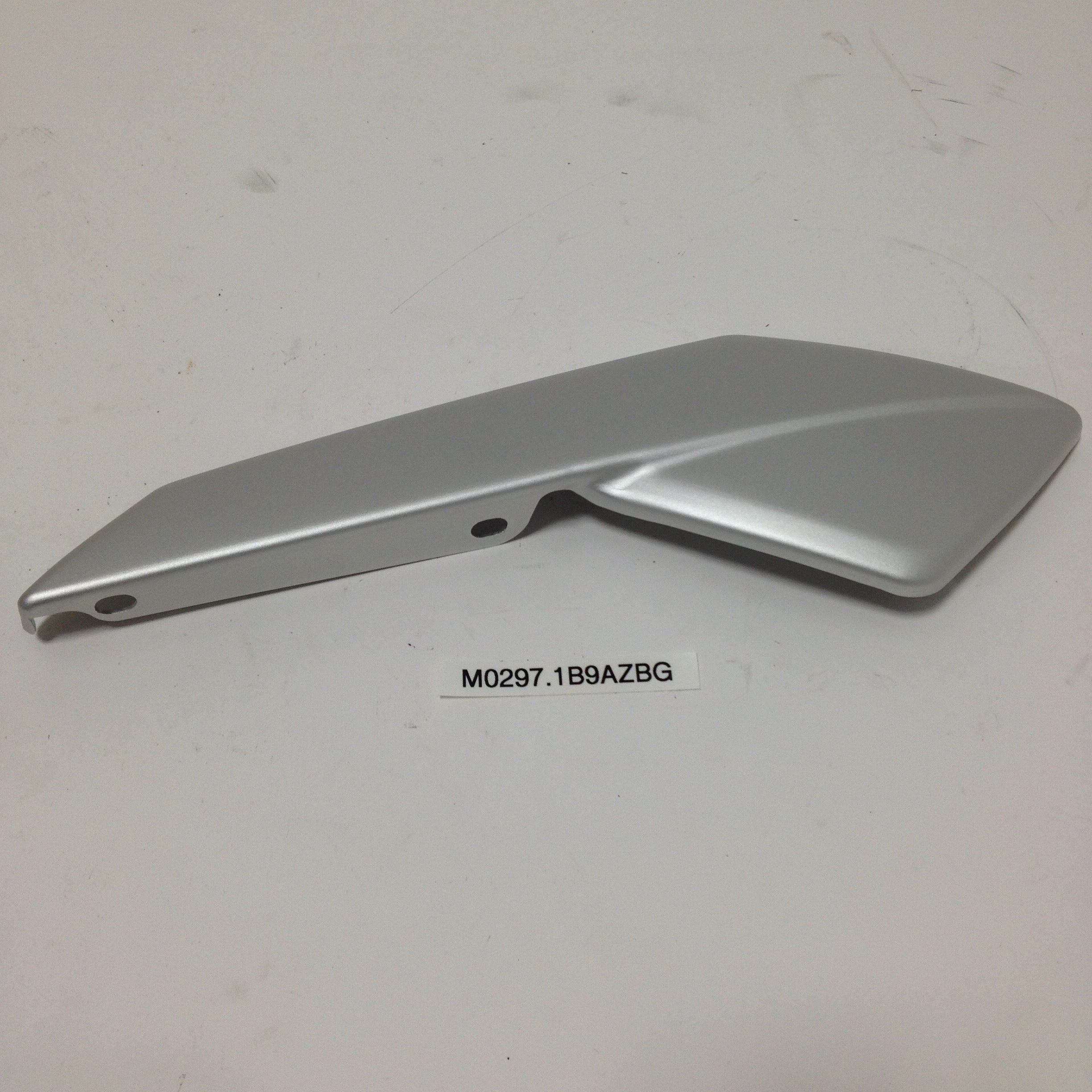 FAIRING, RIGHT, UPPER, CLEAR ANODIZED M0297.1B9AZBG Rev A