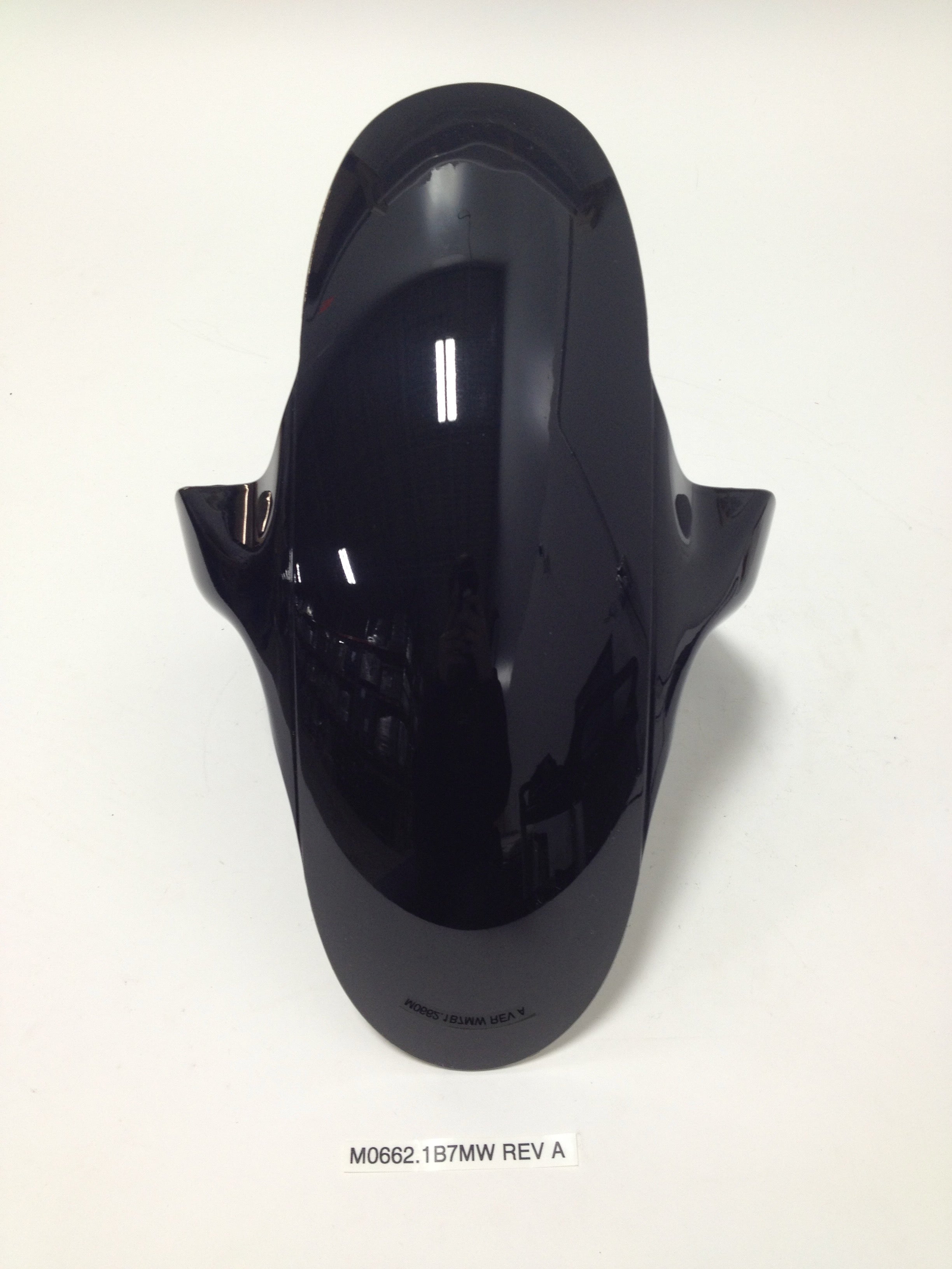 FRONT FENDER, MIDNIGHT BLACK M0662.1B7MW Rev A
