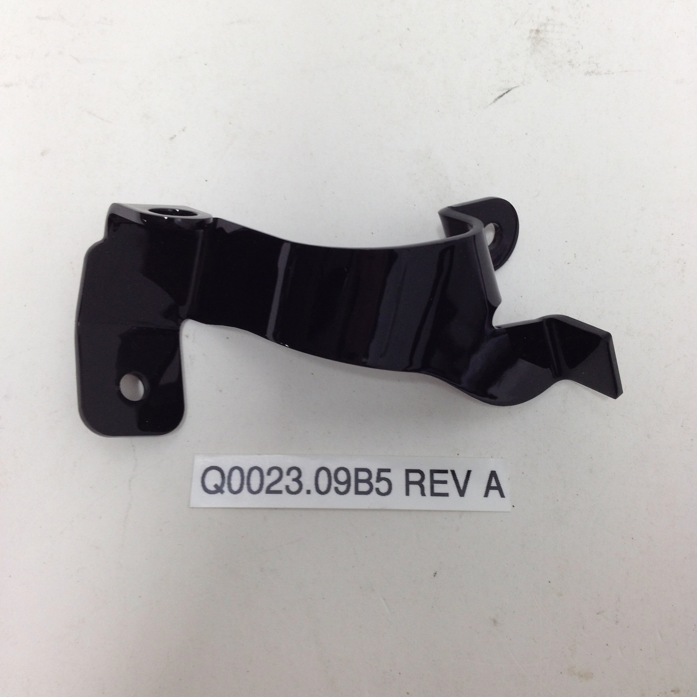 LOWER RADIATOR MOUNT, RH Q0023.09B5 Rev A