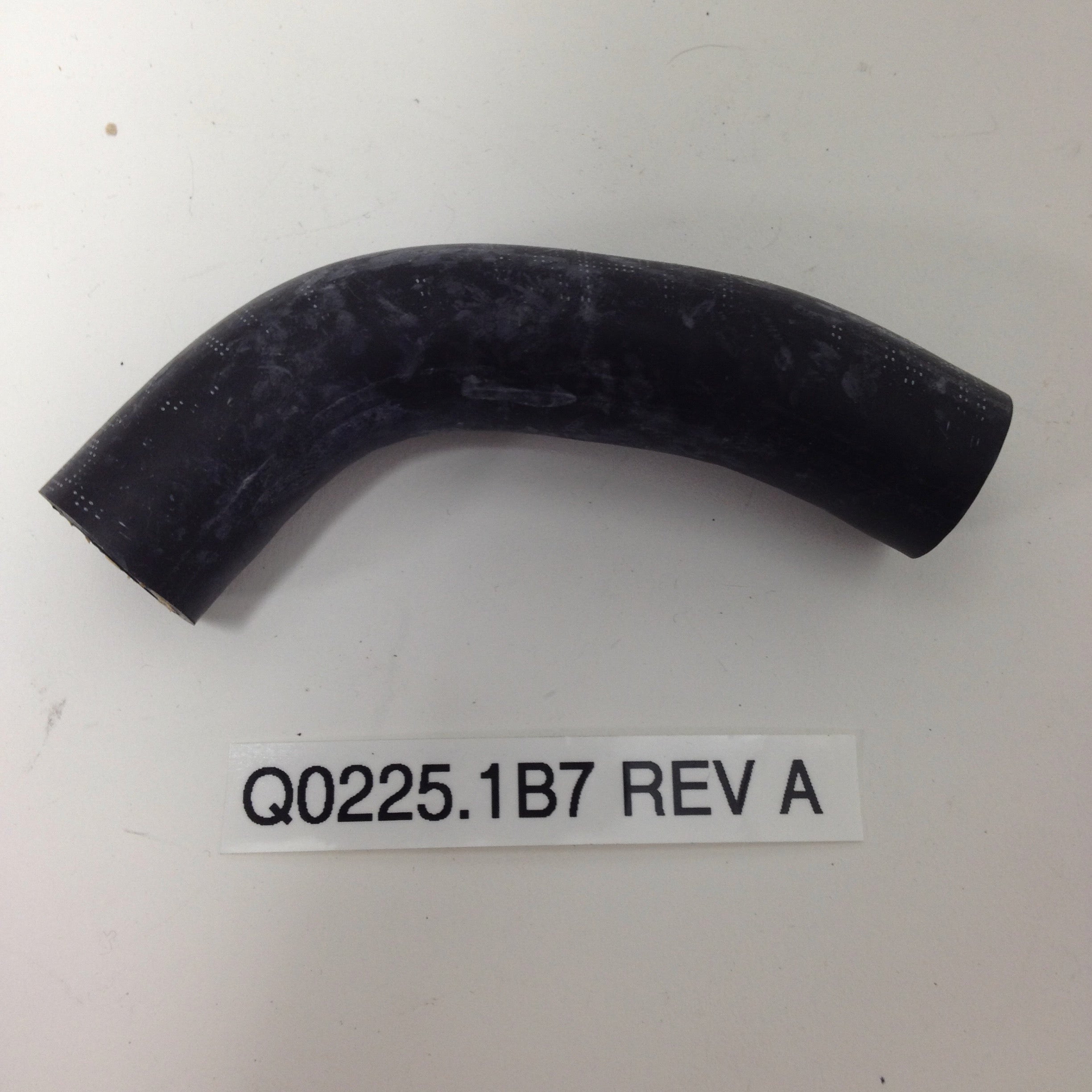 RADIATOR HOSE, RIGHT THERMOSTAT TO Y-FITTING, WATER PUMP Q0225.1B7 Rev A
